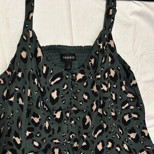 Torrid Camisole Tunic Going Out Top Sleeveless Blouse 2x Green Leopard Print